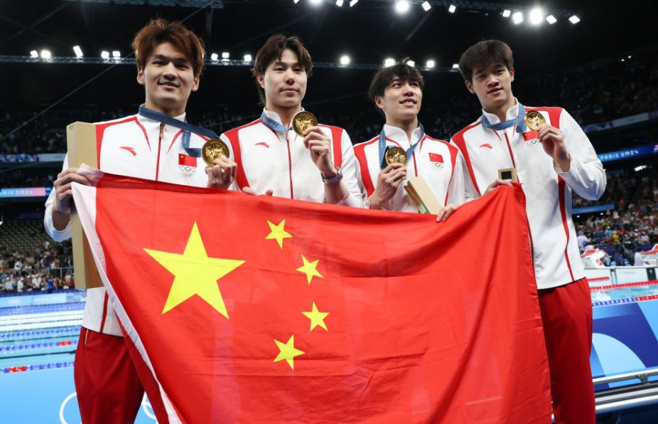 <b>中国队男子4×100米混合泳接力夺金</b>